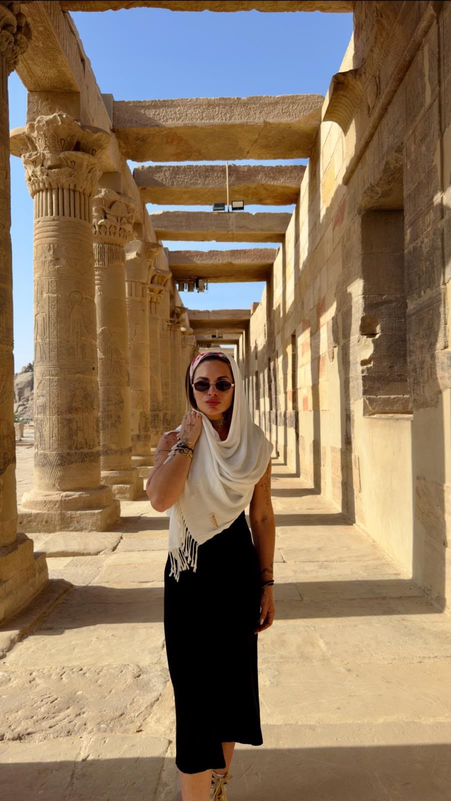 Portal del templo de Isis en Philae sobre el Nilo